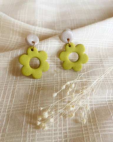 Small Green Daisy Dangle Earrings